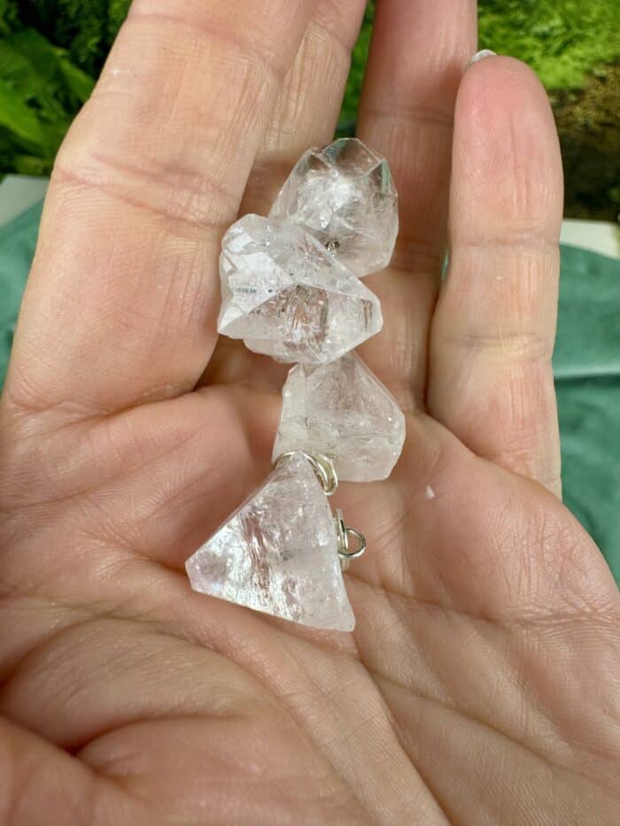 Apophyllit Spitze als Anhänger – Schutzstein 6 Seelenbewusst