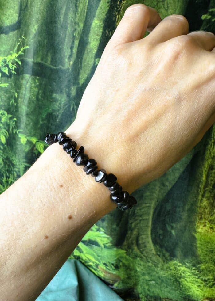 Schungit Splitterarmband – Erdung, Schutz & energetische Reinigung 1 Seelenbewusst