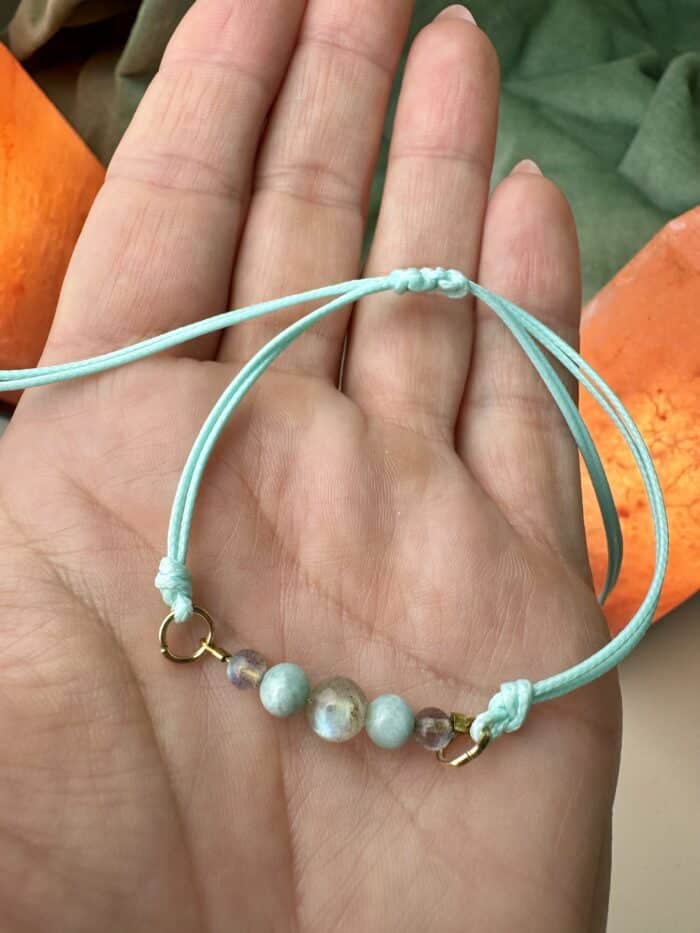 „Ocean Light“ – Edelstein Armband mit Labradorit & Larimar - Führung & Transformation – Bild 5